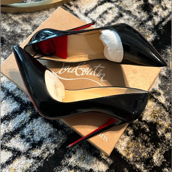 Like new, worn 2x. Box dust covers & taps included. Signs of wear at the point. - Picture 15 of 15